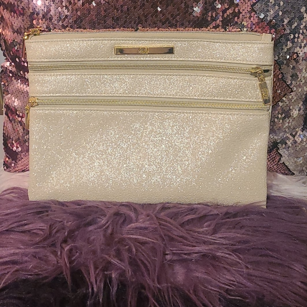 Gold Charging Clutch